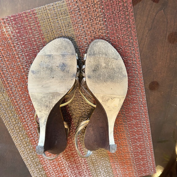 Steve Madden Bronze, Gold & Silver Strappy Sandals with Wedge Heels Size 10 - Picture 7 of 7